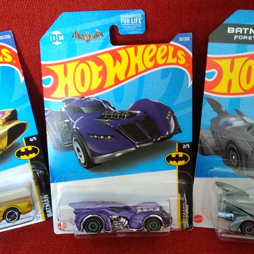 Hot Wheel Batman 3 Set. - Picture 4 of 11